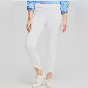 Fray Hem Ankle Jeggings Chico’s size 4R (XXL/20)